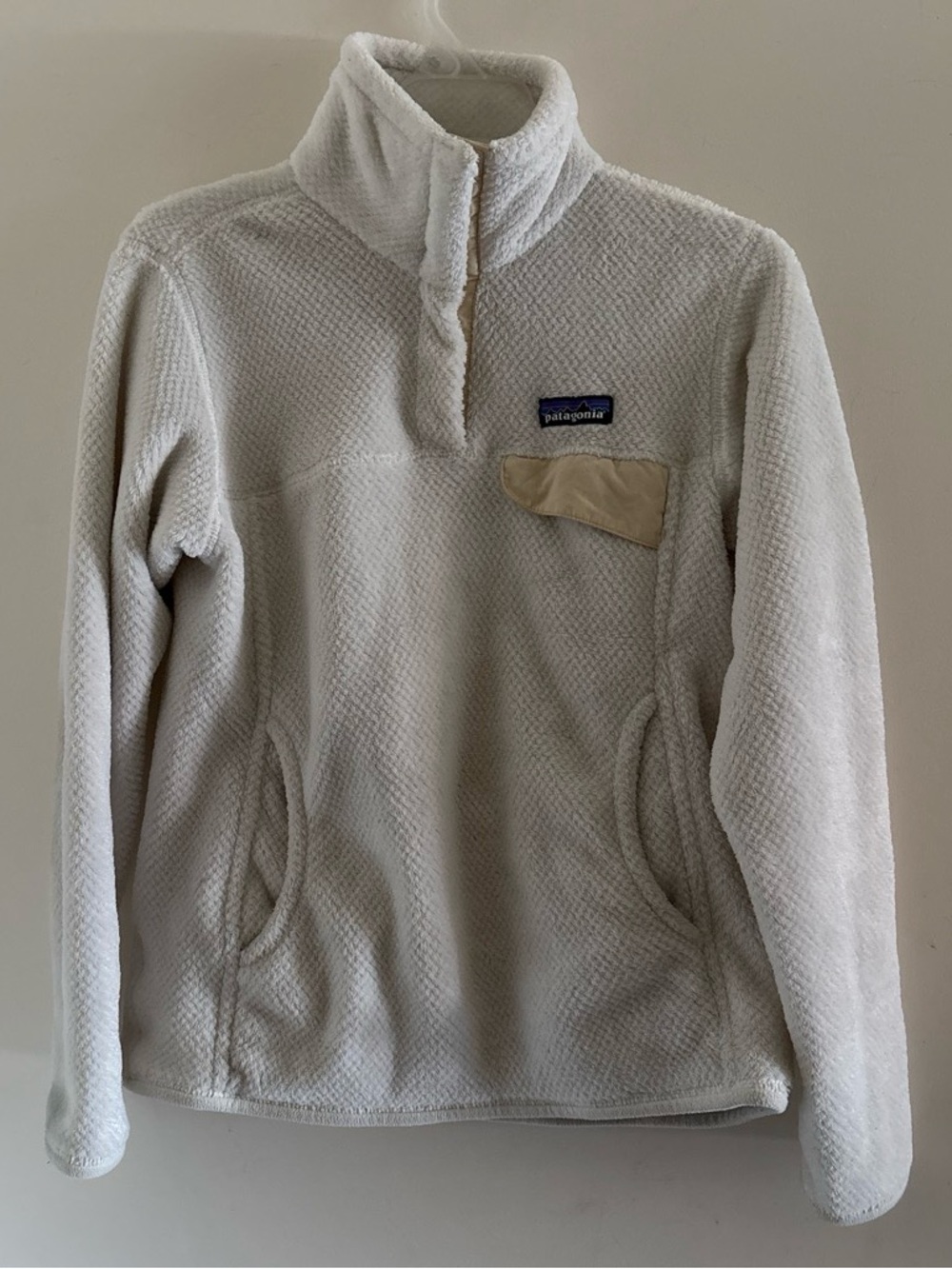 Patagonia Off-White Sherpa Quarter-Zip Pullover